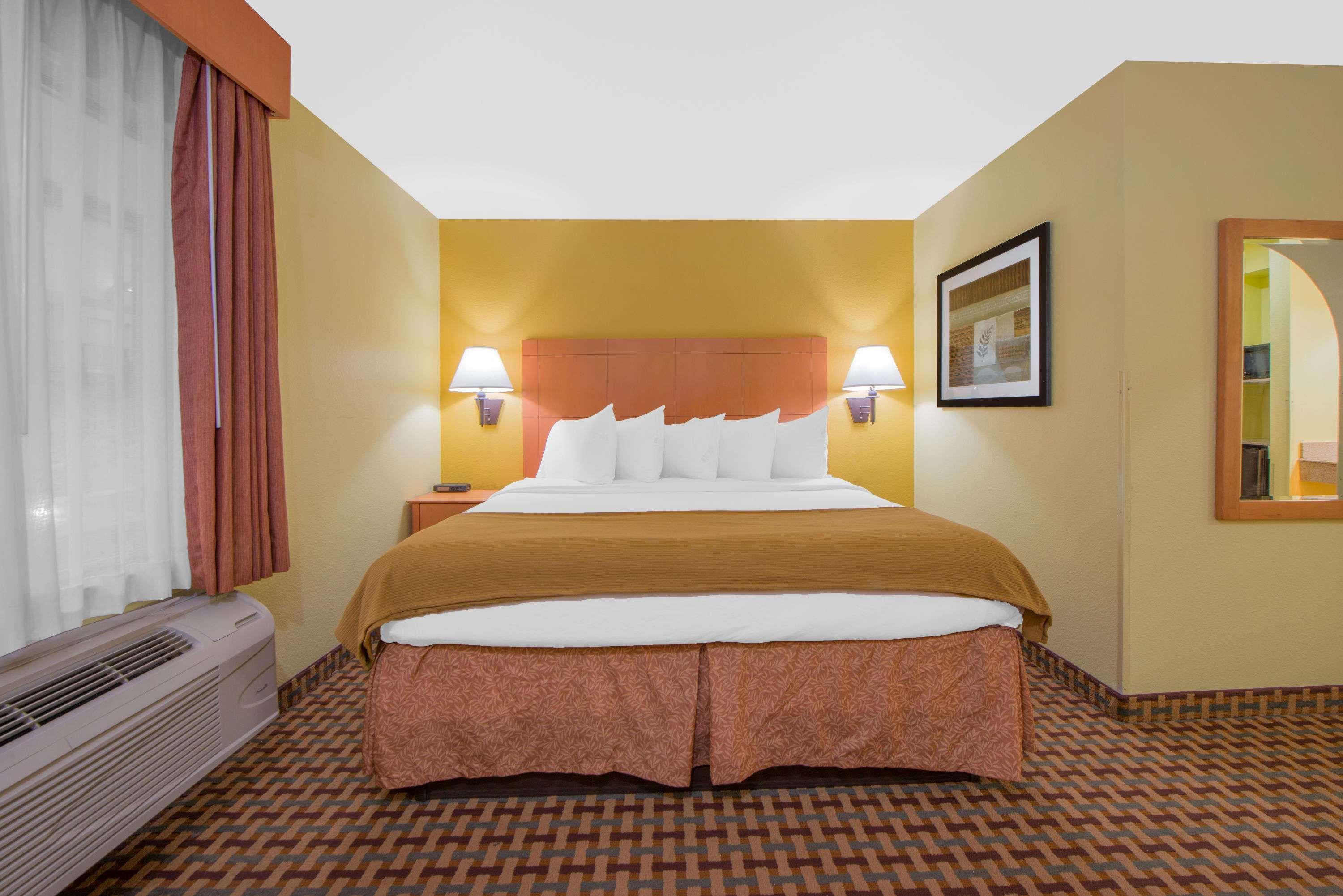 Days Inn By Wyndham Lubbock South Buitenkant foto