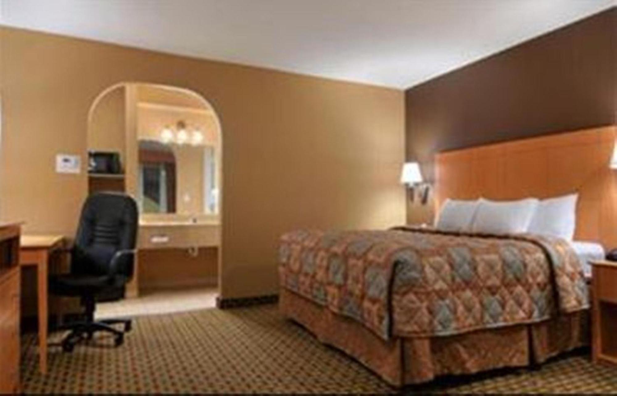 Days Inn By Wyndham Lubbock South Buitenkant foto